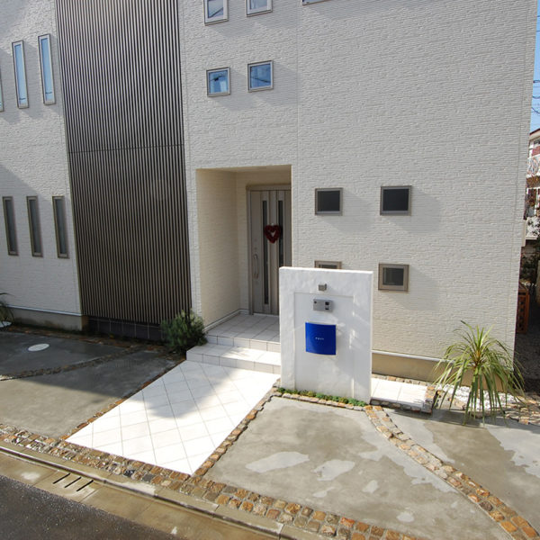 2008年10月  東京都町田市 T邸 アプローチ + 駐車場 + テラス 設計+施工