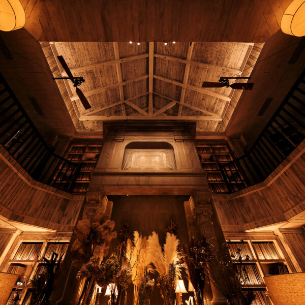 2024年10月  北海道札幌市すすきの 札幌クラブ 暖炉+壁面+個室壁面施工